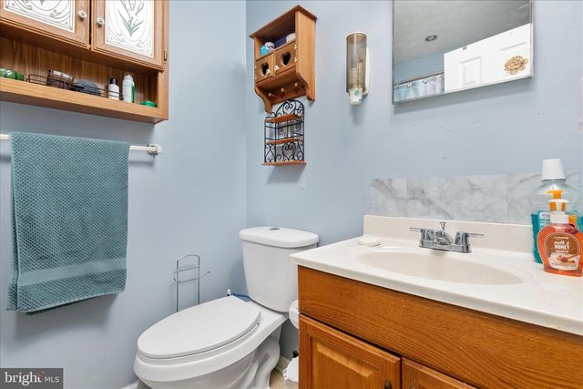 132 STADIUM CIR, Inwood, WV 25428