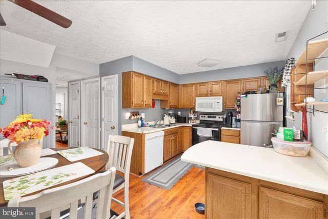 132 STADIUM CIR, Inwood, WV 25428