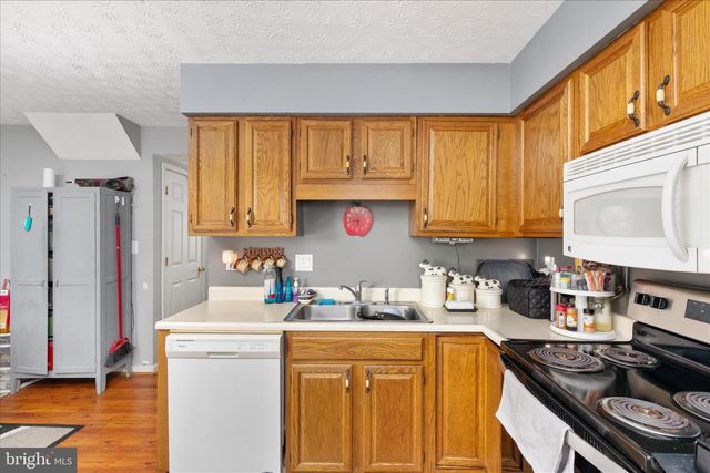 132 STADIUM CIR, Inwood, WV 25428