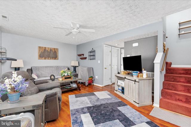 132 STADIUM CIR, Inwood, WV 25428