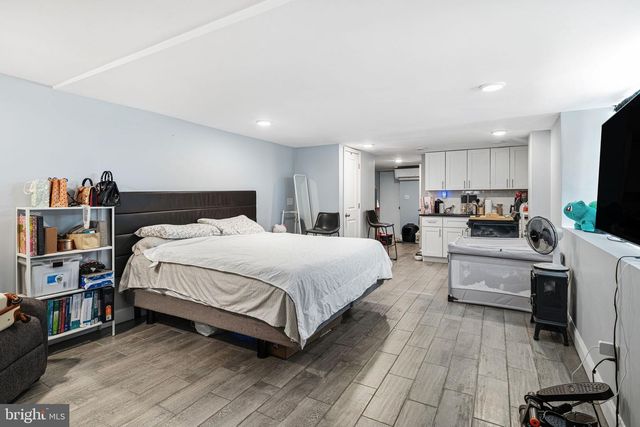 1449 S 32ND ST, Philadelphia, PA 19146