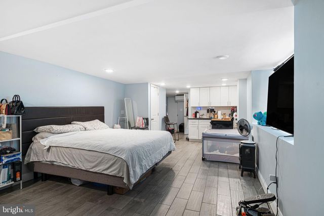 1449 S 32ND ST, Philadelphia, PA 19146