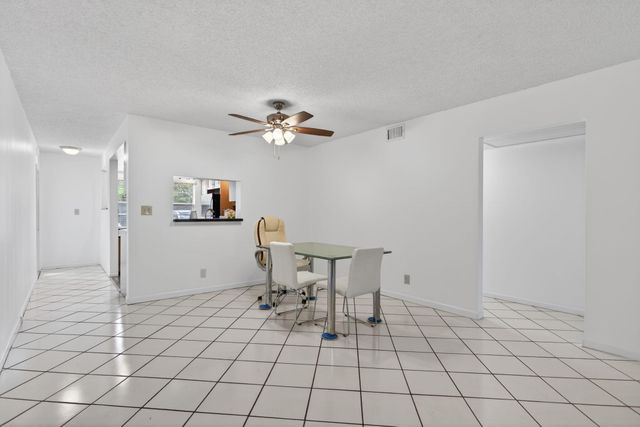 2201 Lucaya Bend A1, Coconut Creek, FL 33066