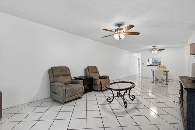 2201 Lucaya Bend A1, Coconut Creek, FL 33066