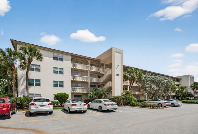 2201 Lucaya Bend A1, Coconut Creek, FL 33066