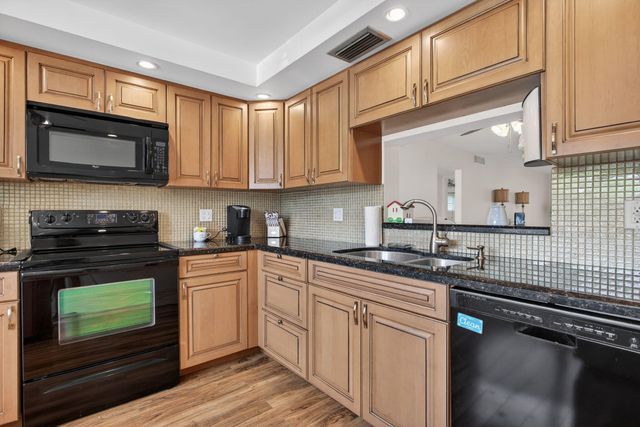 2201 Lucaya Bend A1, Coconut Creek, FL 33066