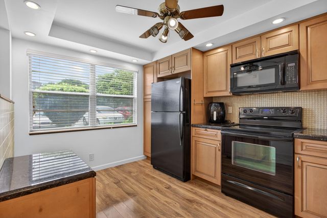 2201 Lucaya Bend A1, Coconut Creek, FL 33066