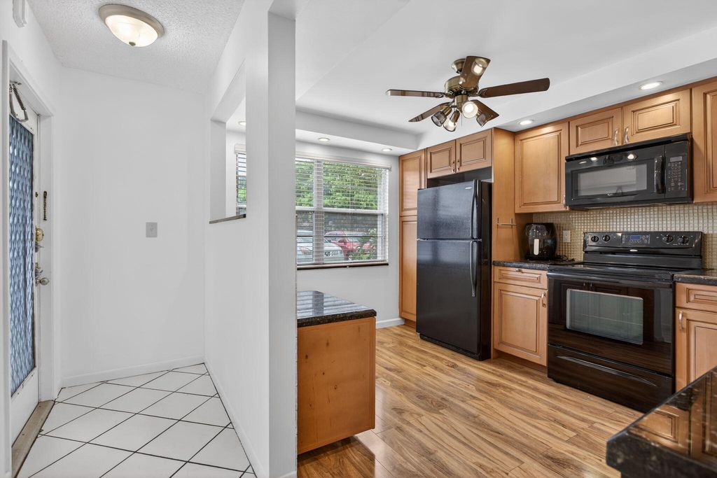 2201 Lucaya Bend A1, Coconut Creek, FL 33066