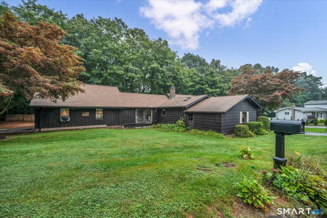 24 Sunrise Ridge, Middlefield, CT 06481