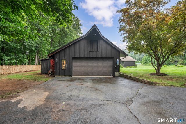 24 Sunrise Ridge, Middlefield, CT 06481