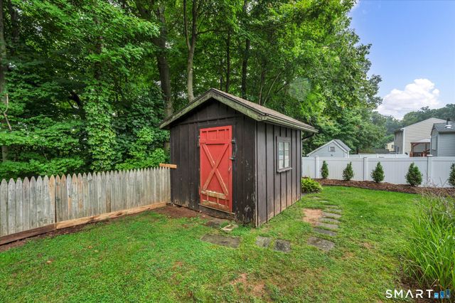 24 Sunrise Ridge, Middlefield, CT 06481
