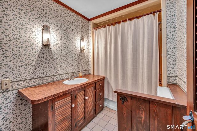 24 Sunrise Ridge, Middlefield, CT 06481