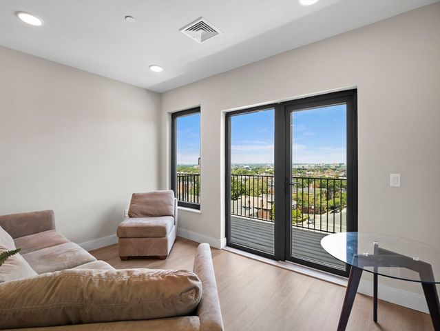 249 Corey Rd 404, Boston, MA 02135