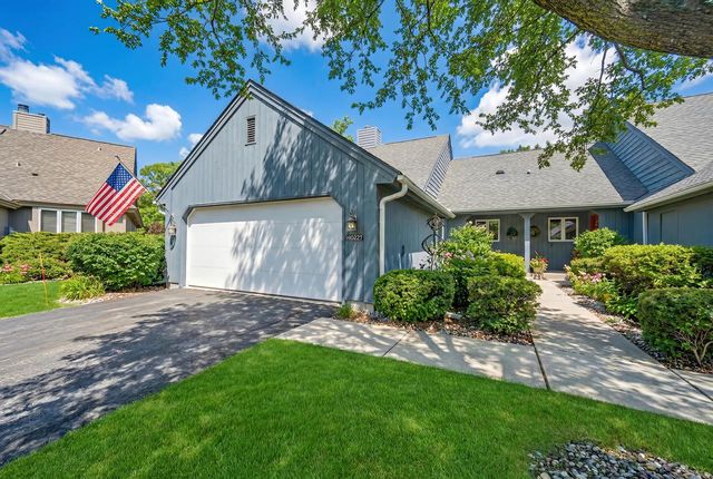 10327 N Savannah COURT, Mequon, WI 53092