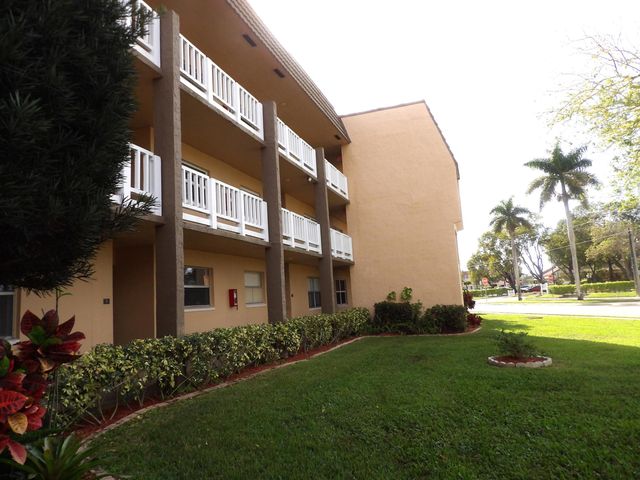 9310 Sunrise Lakes Boulevard 108, Sunrise, FL 33322