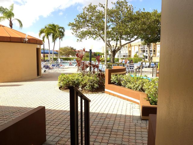 9310 Sunrise Lakes Boulevard 108, Sunrise, FL 33322