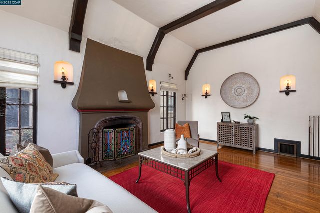 2600 55Th Ave, Oakland, CA 94605