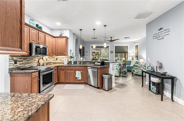 10695 Camarelle CIR, Fort Myers, FL 33913