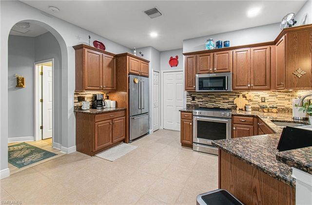 10695 Camarelle CIR, Fort Myers, FL 33913