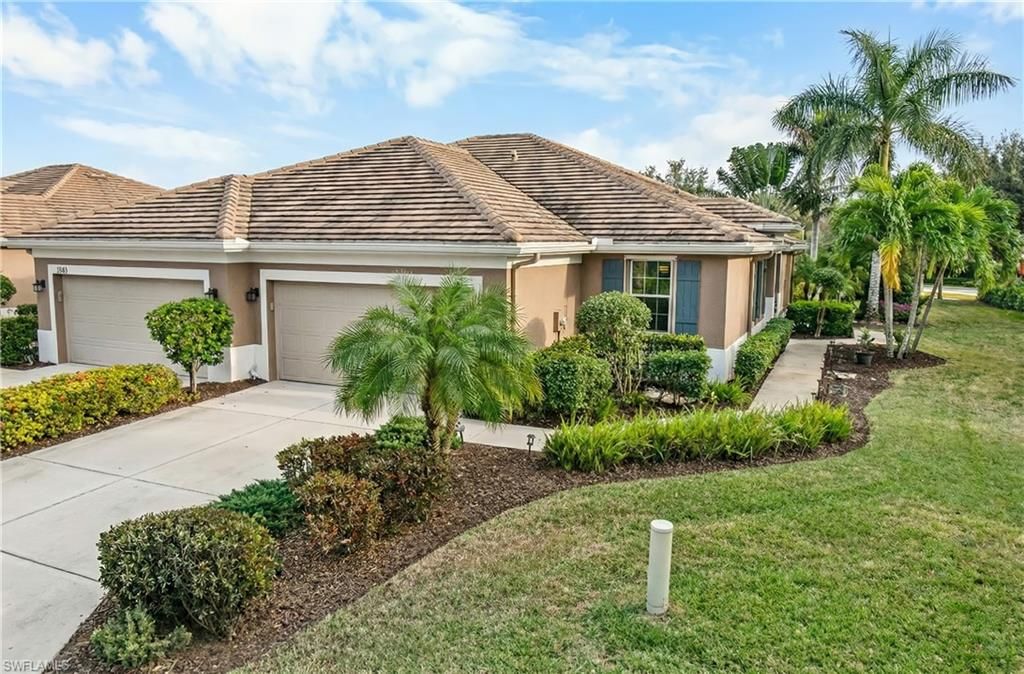 10695 Camarelle CIR, FORT MYERS, FL 33913 — photo 2