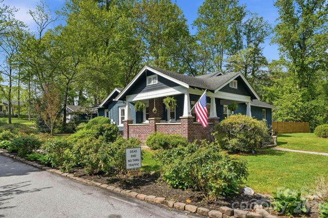 127 Erkwood Drive, Hendersonville, NC 28739