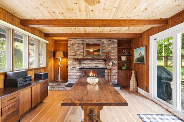 127 Erkwood Drive, Hendersonville, NC 28739