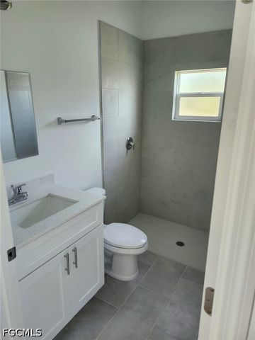 1104 Capri ST E, Lehigh Acres, FL 33974