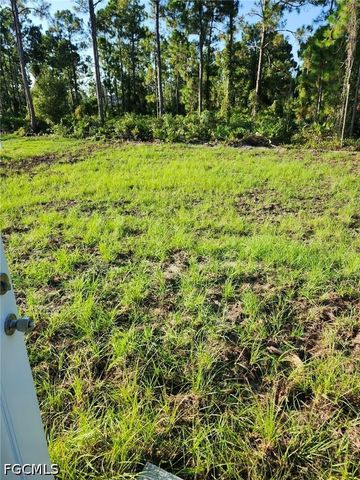 1104 Capri ST E, Lehigh Acres, FL 33974