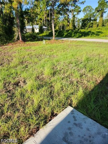 1104 Capri ST E, Lehigh Acres, FL 33974