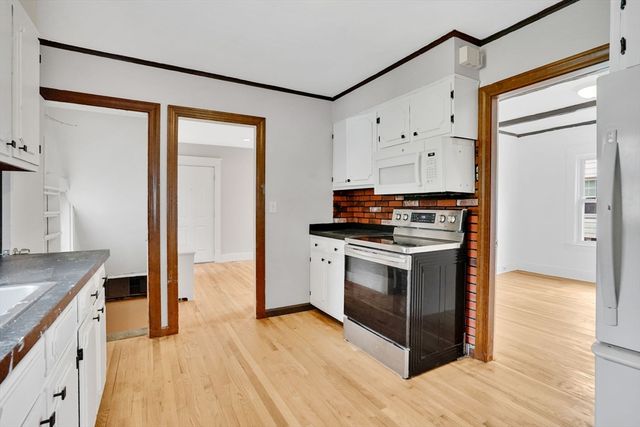 184 Arthur St, Springfield, MA 01104