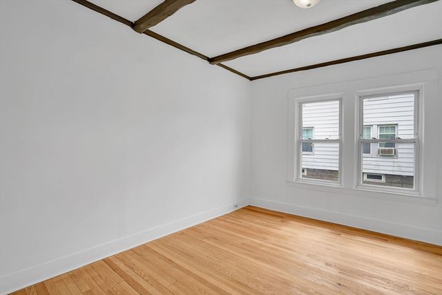 184 Arthur St, Springfield, MA 01104