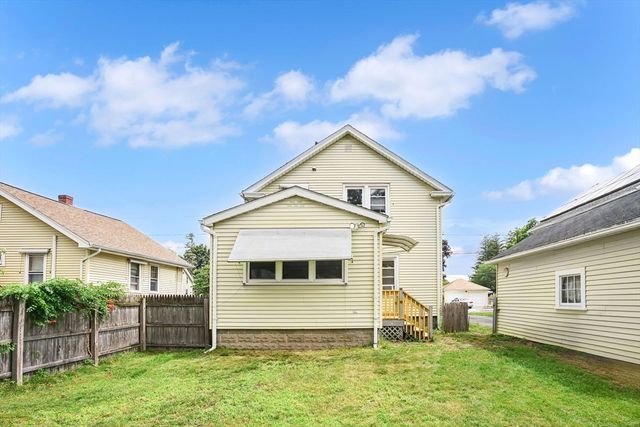 184 Arthur St, Springfield, MA 01104