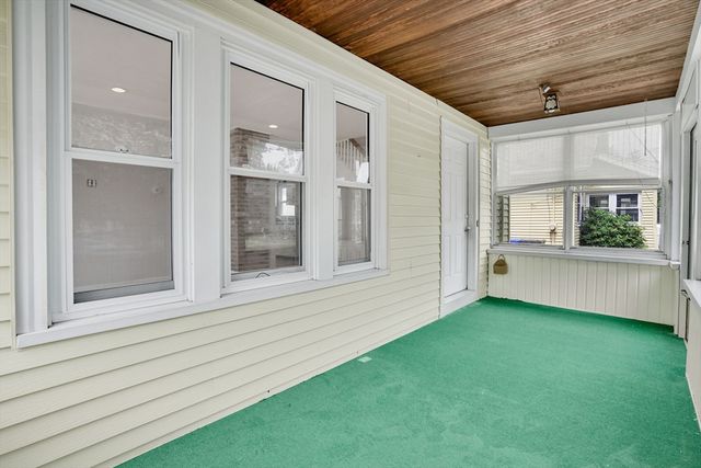 184 Arthur St, Springfield, MA 01104