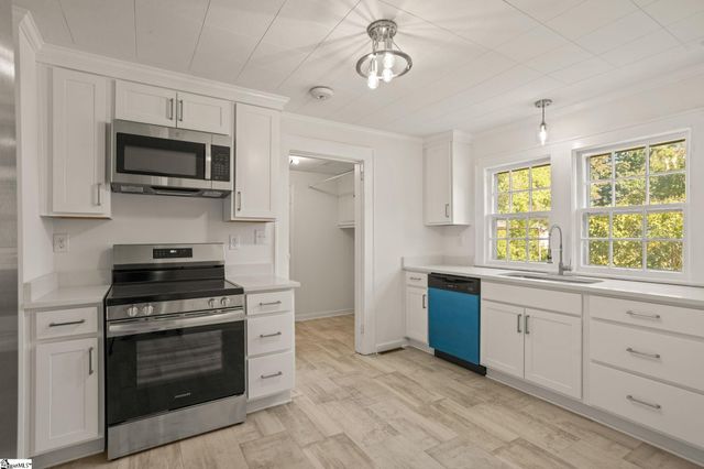 401 Rogers Avenue, Greenville, SC 29617