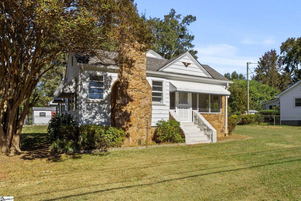 401 Rogers Avenue, Greenville, SC 29617