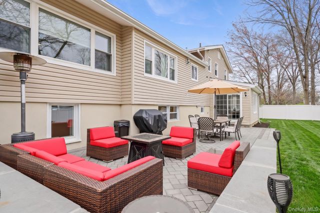 24 Aspen Road, New Rochelle, NY 10804