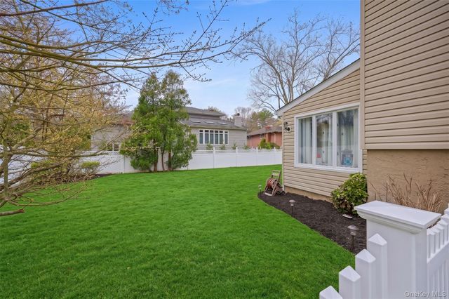 24 Aspen Road, New Rochelle, NY 10804