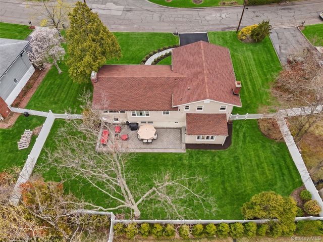 24 Aspen Road, New Rochelle, NY 10804