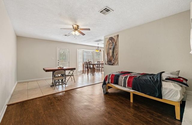 1402 Dominik Drive, College Station, TX 77840