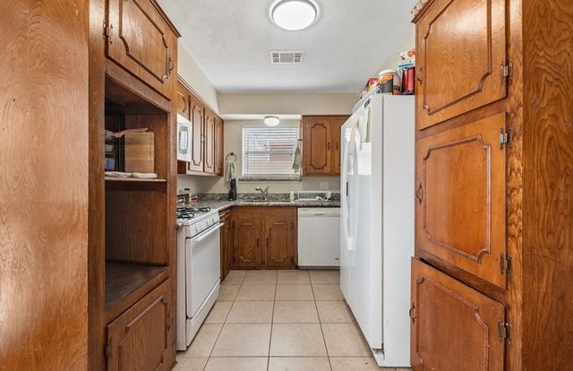1402 Dominik Drive, College Station, TX 77840