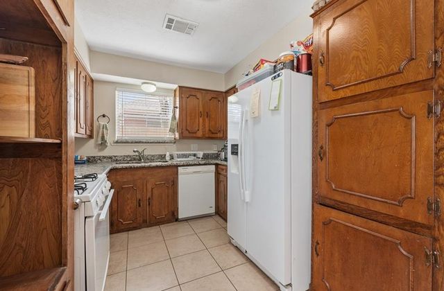 1402 Dominik Drive, College Station, TX 77840