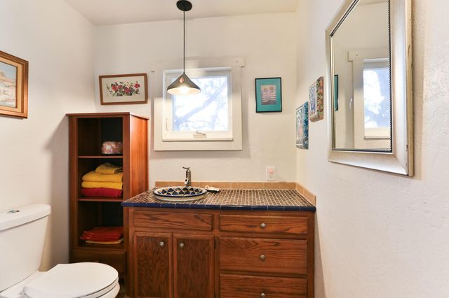 627 FAIRWAY Road NW, Albuquerque, NM 87107