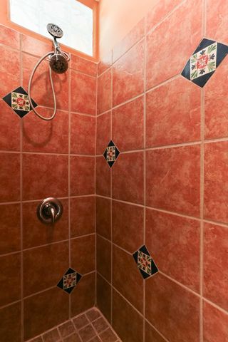 627 FAIRWAY Road NW, Albuquerque, NM 87107