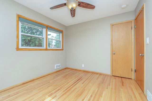 1554 Burns Avenue, Saint Paul, MN 55106