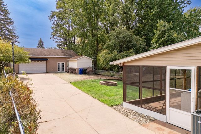 1554 Burns Avenue, Saint Paul, MN 55106