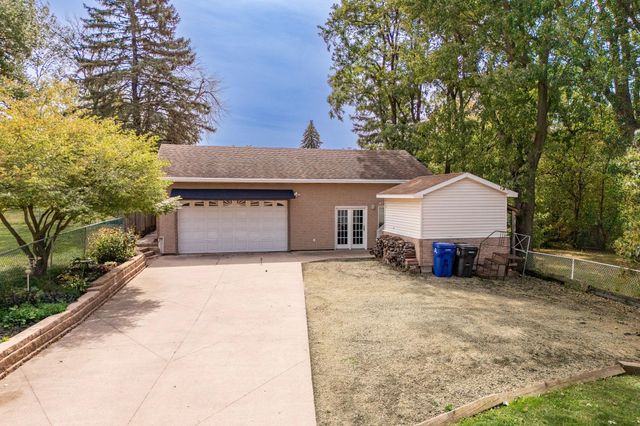 1554 Burns Avenue, Saint Paul, MN 55106