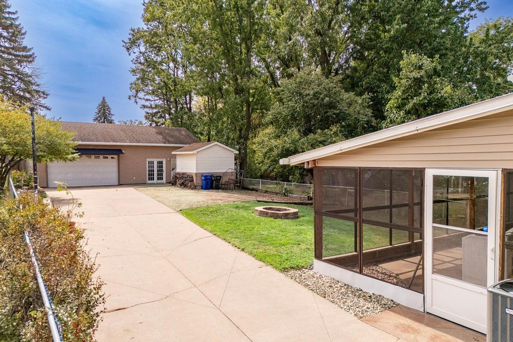 1554 Burns Avenue, Saint Paul, MN 55106 — photo 3