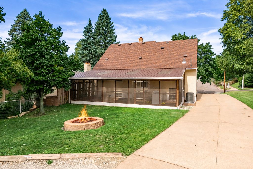 1554 Burns Avenue, Saint Paul, MN 55106 — photo 4