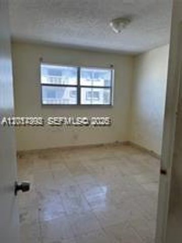15139 NE 6th Ave 3, Miami, FL 33162