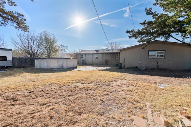 1220 W 5th Street, Clarendon, TX 79226